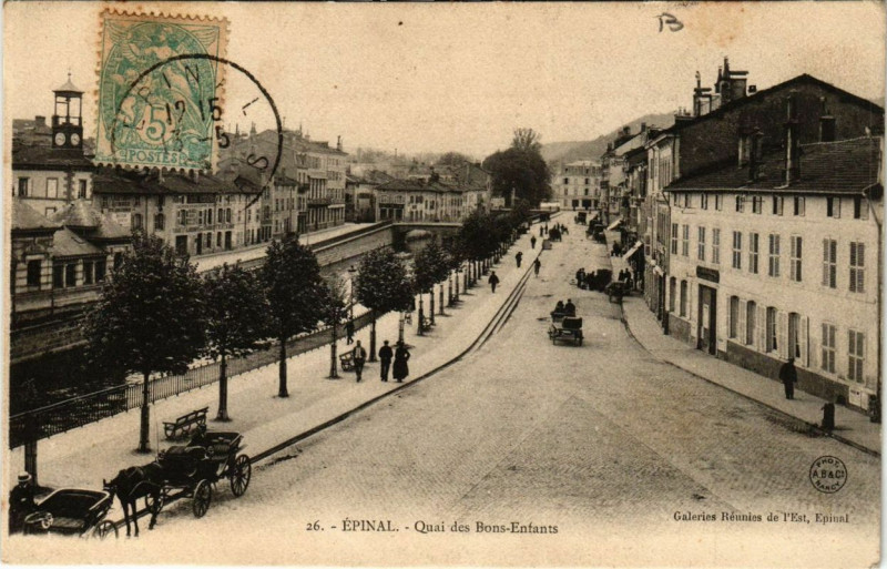 Carte postale ancienne Epinal Quai des Bons-Enfants à Épinal