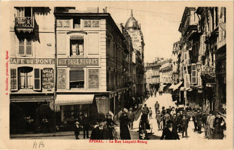 Carte postale ancienne Epinal La Rue Leopold-Bourg à Épinal