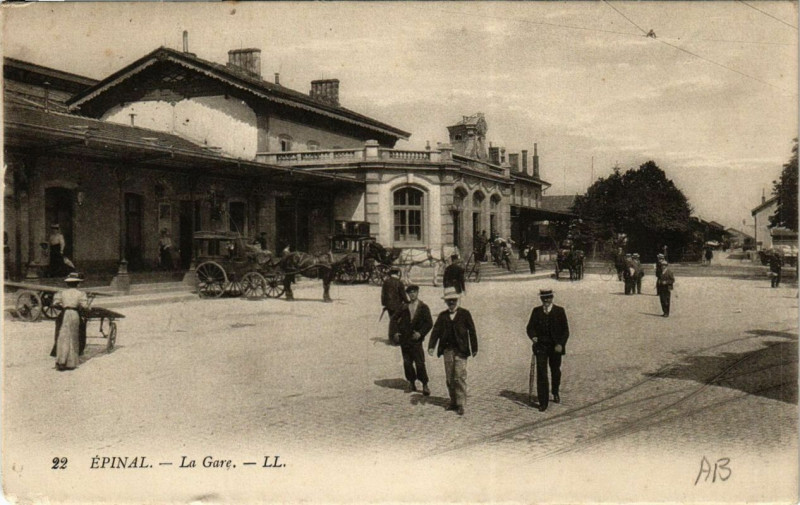 Carte postale ancienne Epinal La Gare à Épinal