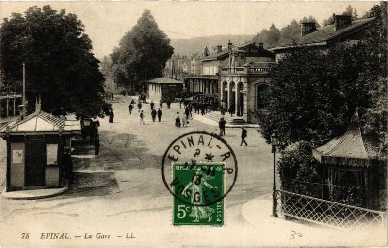 Carte postale ancienne Epinal La Gare à Épinal