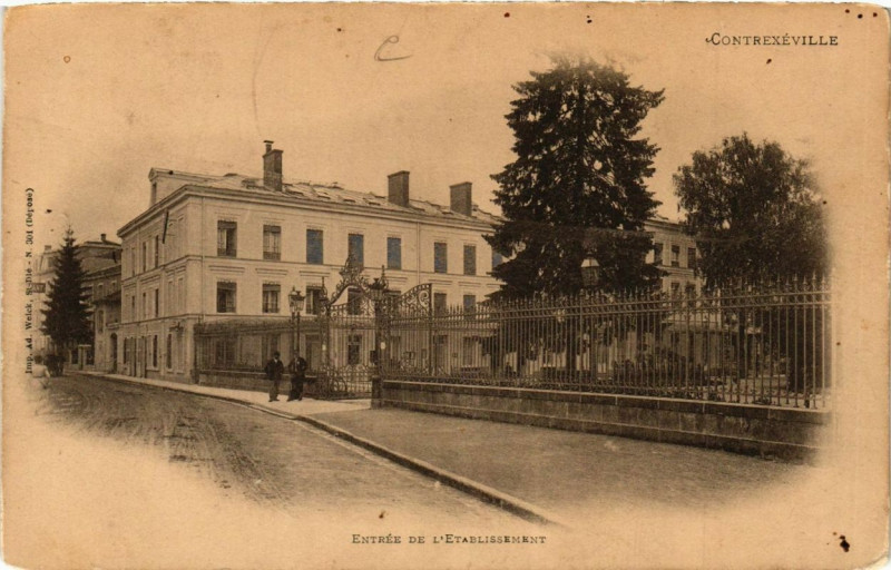 Carte postale ancienne Contrexeville Entrée de l'Etablissement à Contrexéville