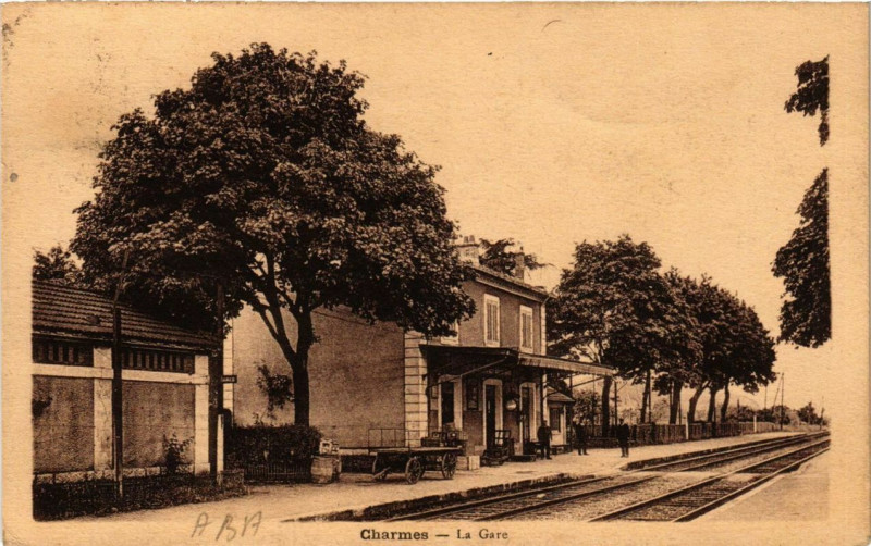 Carte postale ancienne Charmes La Gare à Charmes