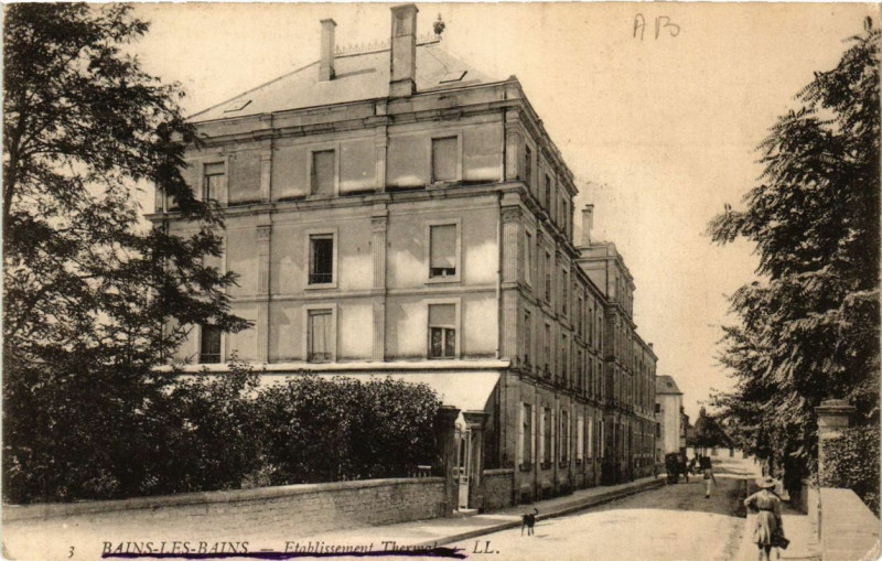 Carte postale ancienne Bains-les-Bains Etablissement Thermal