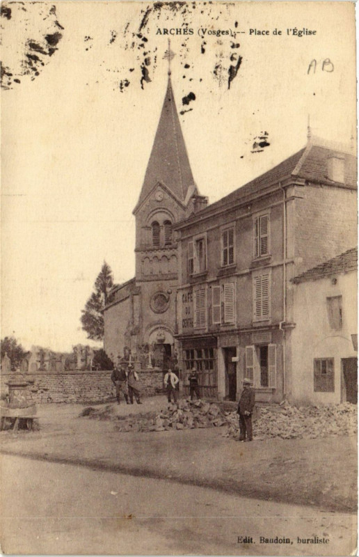 Carte postale ancienne Arches Place de l'Eglise à Arches