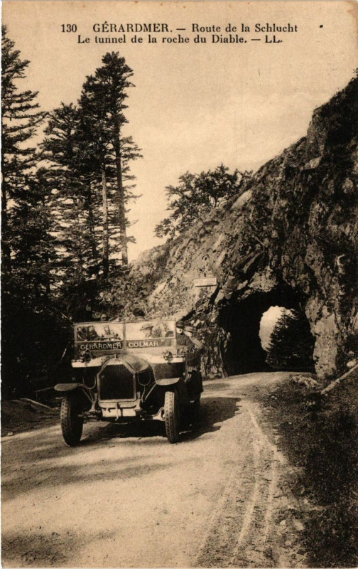 Carte postale ancienne Gerardmer - Route de La Schlucht à Gérardmer