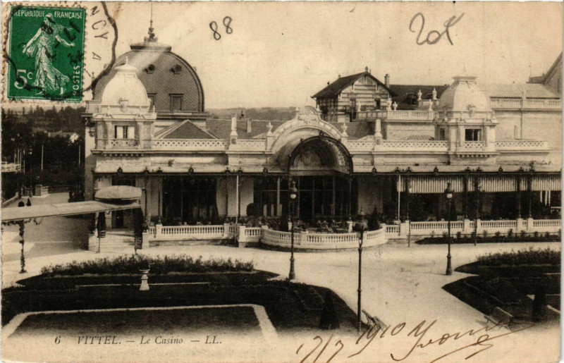 Carte postale ancienne Vittel - Le Casino à Vittel