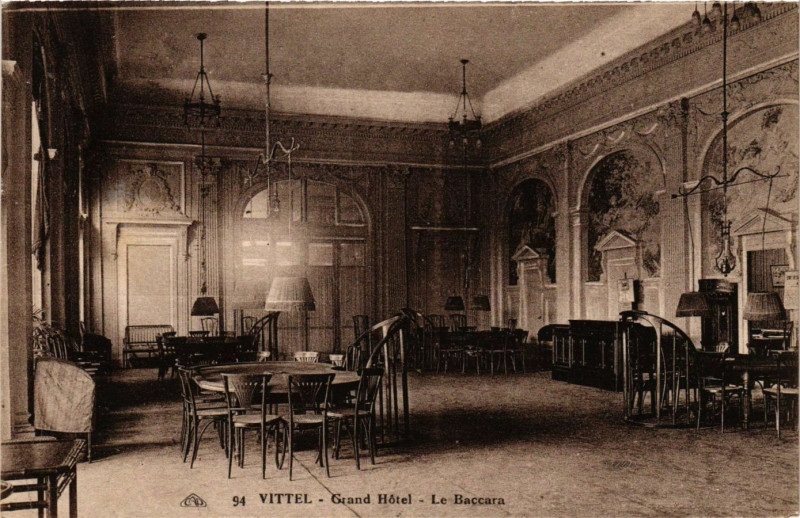 Carte postale ancienne Vittel - Grand Hotel à Vittel