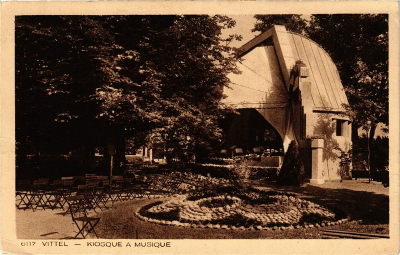 Carte postale ancienne Vittel - Kiosque a Musique à Vittel