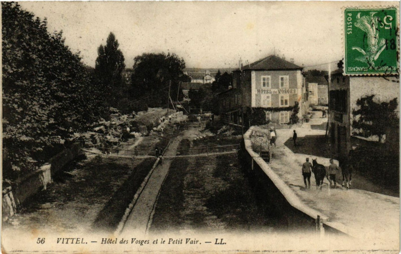 Carte postale ancienne Vittel - Hotel des Vosges à Vittel
