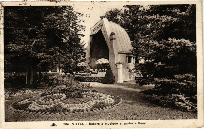 Carte postale ancienne Vittel - Exedre a Musique à Vittel