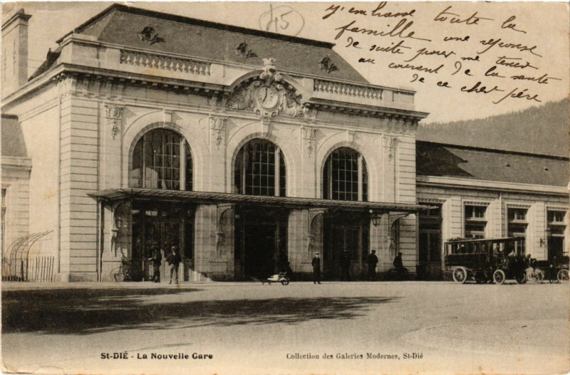 Carte postale ancienne Saint-Die - La Nouvelle Gare