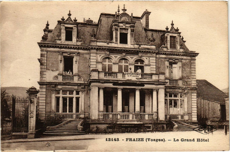 Carte postale ancienne Fraize - Le Grand Hotel à Fraize