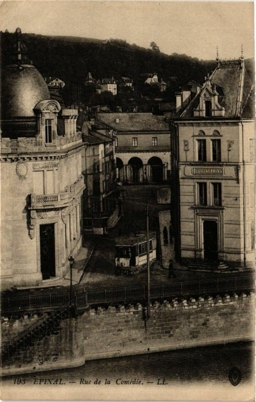 Carte postale ancienne Epinal - Rue de la Comedie à Épinal