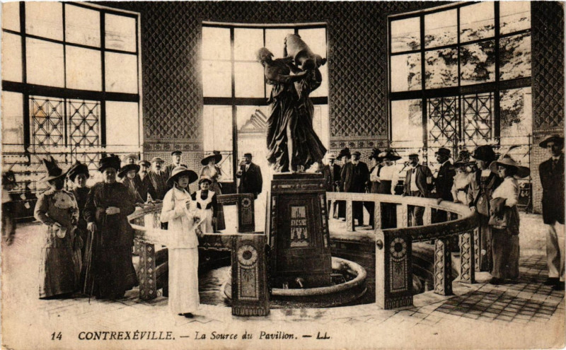 Carte postale ancienne Contrexeville - La Source du Pavillon à Contrexéville