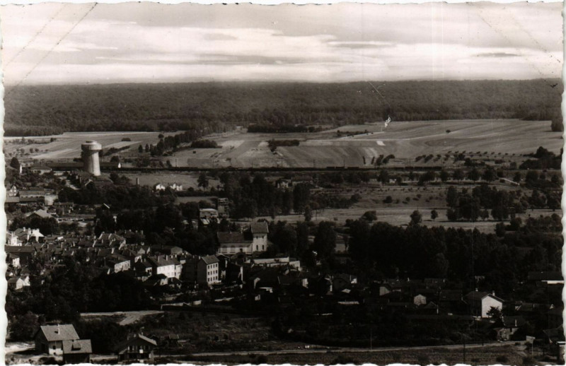 Carte postale ancienne Charmes - Vue générale à Charmes