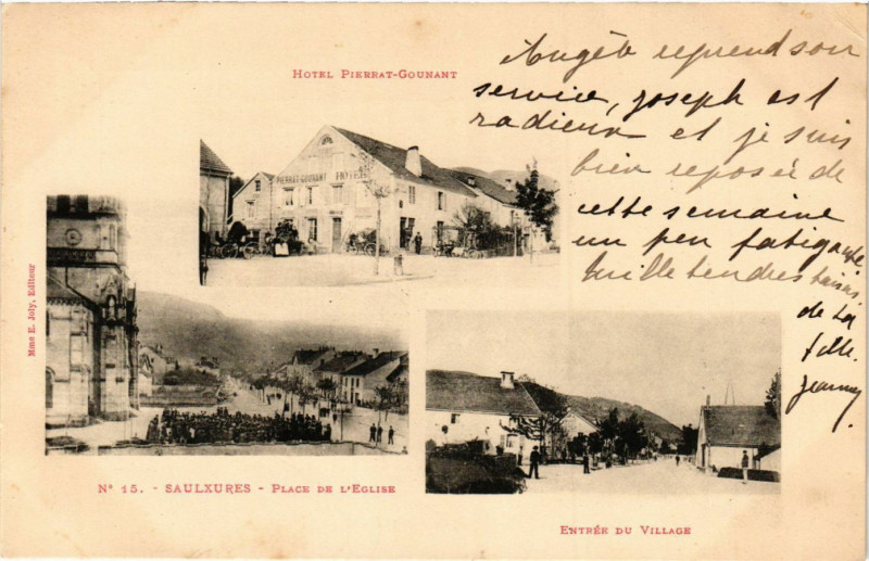 Carte postale ancienne Saulxures - Place de l'Eglise