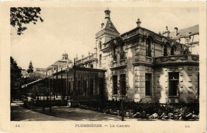 Carte postale ancienne Militaire - Plombieres - Le Casino
