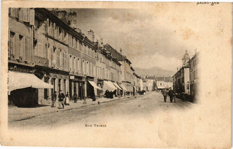 Carte postale ancienne Saint-Die-Rue Thiers