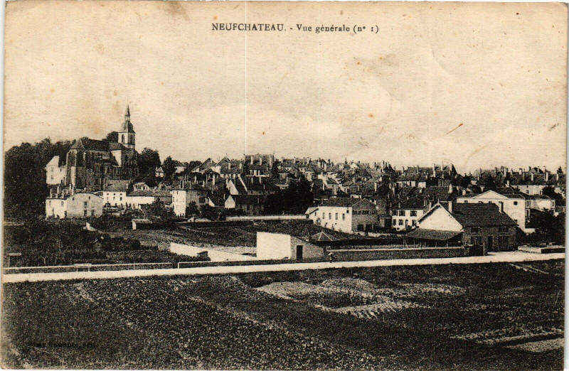 Carte postale ancienne Neufchateau - Vue générale à Neufchâteau