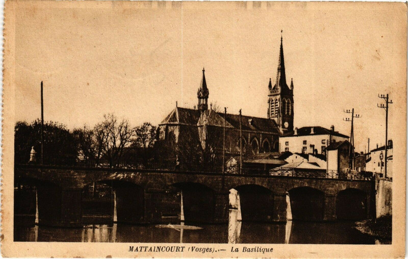 Carte postale ancienne Mattaincourt-La Basilique à Mattaincourt