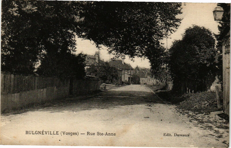 Carte postale ancienne Bulgneville - Rue Sainte-Anne à Bulgnéville
