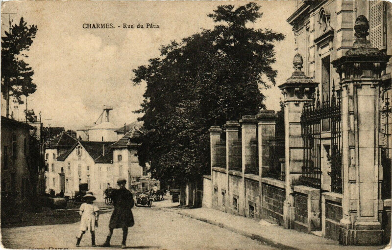 Carte postale ancienne Charmes - Rue du Patis à Charmes