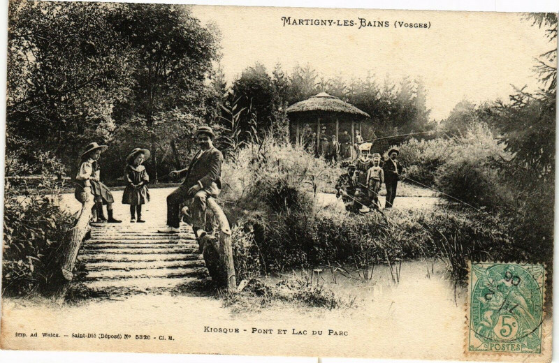 Carte postale ancienne Martigny-les-Bains - Kiosque - Port et Lac du Parc à Martigny-les-Bains