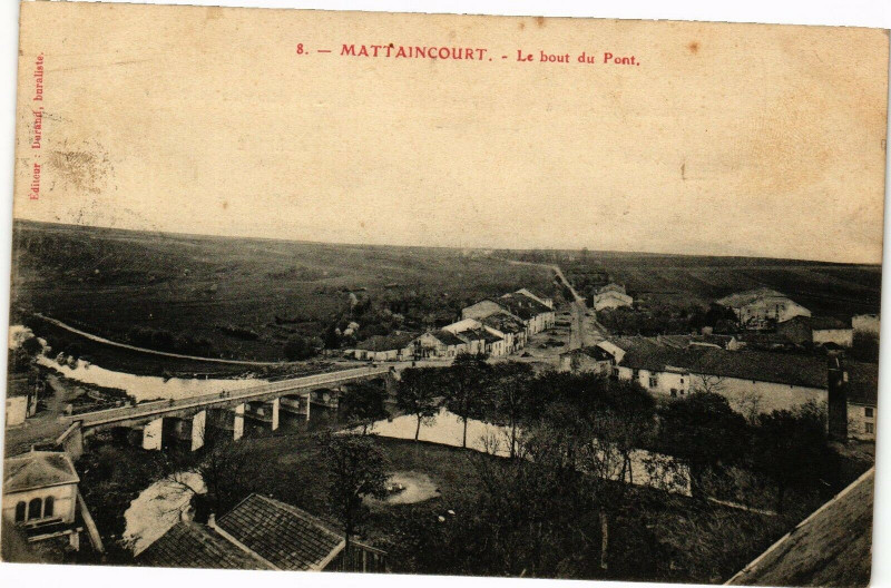 Carte postale ancienne Mattaincourt - Le bout du Pont à Mattaincourt
