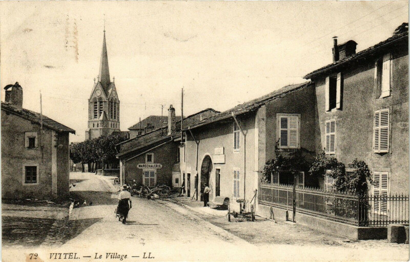 Carte postale ancienne Vittel - Le Village à Vittel