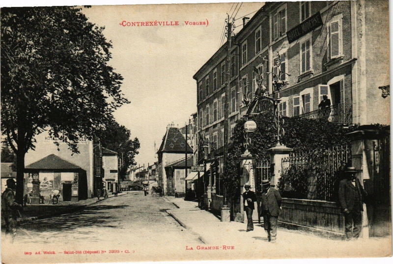 Carte postale ancienne Contrexeville-La Grande Rue à Contrexéville