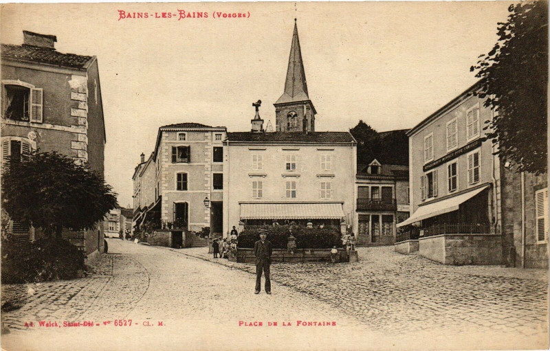 Carte postale ancienne Bains-les-Bains - Place de la Fontaine