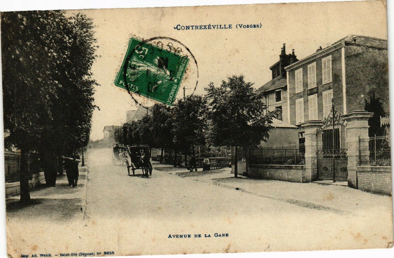 Carte postale ancienne Contrexeville Avenue de la Gare à Contrexéville