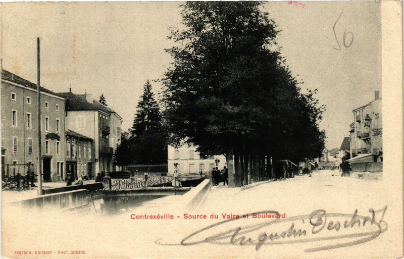 Carte postale ancienne Contrexeville Source du Vaire et Boulevard à Contrexéville