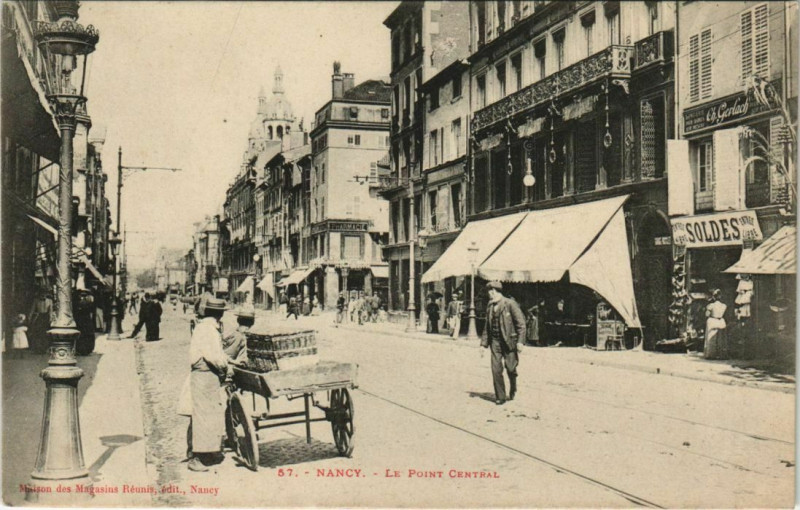Carte postale ancienne Nancy Le Point Central à Nancy