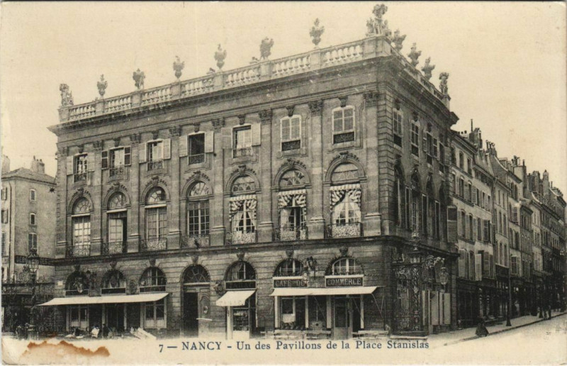 Carte postale ancienne Nancy Un des Pavillons de la Place à Nancy