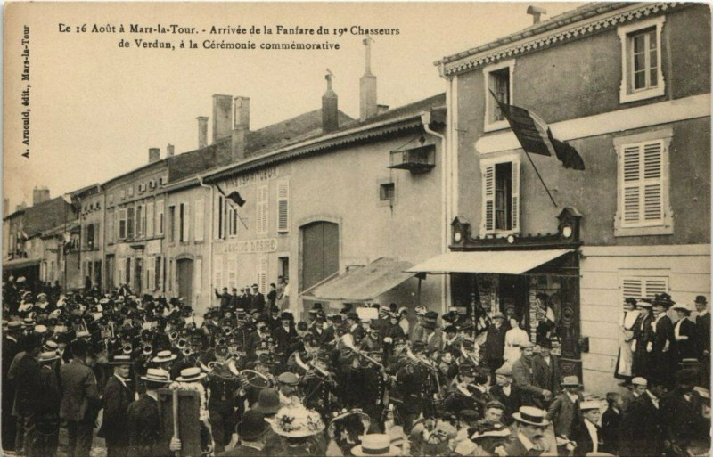 Carte postale ancienne Mars-la-Tour Arrivée de la Fanfare à Mars-la-Tour
