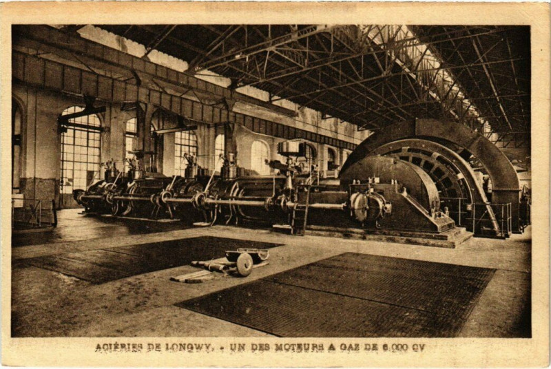Carte postale ancienne Aciéries de Longwy - Un des Moteurs a Gaz de 6000 Cv à Longwy