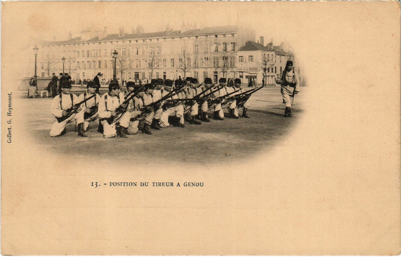 Carte postale ancienne Militaire Nancy - Position du Tireur a Genou à Nancy