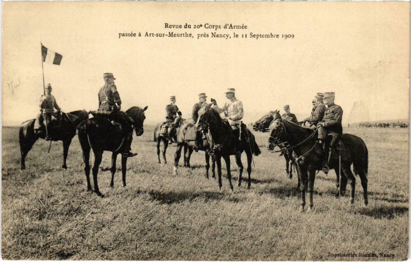 Carte postale ancienne Militaire Nancy - Revue du 20e Corps d'Armée à Nancy