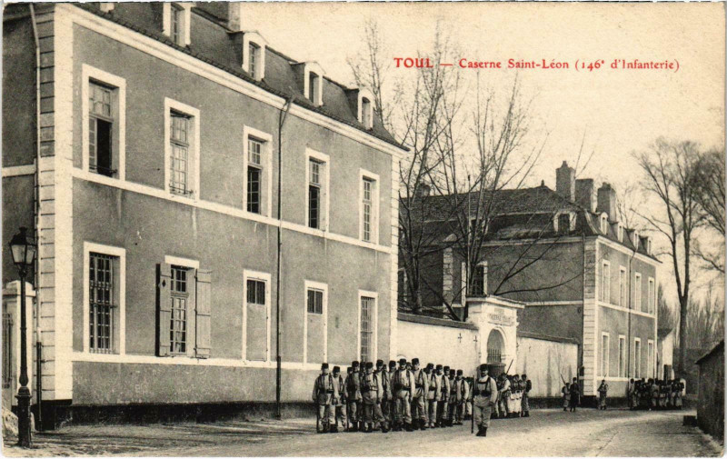 Carte postale ancienne Militaire Toul - Caserne Saint-Léon (146e Infanterie) à Toul