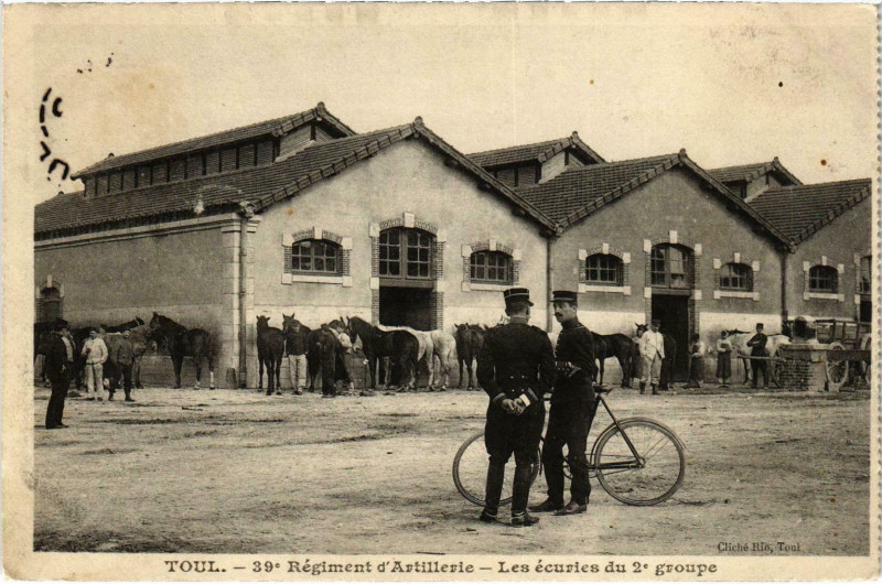 Carte postale ancienne Militaire Toul - 39e Régiment d'Artillerie à Toul