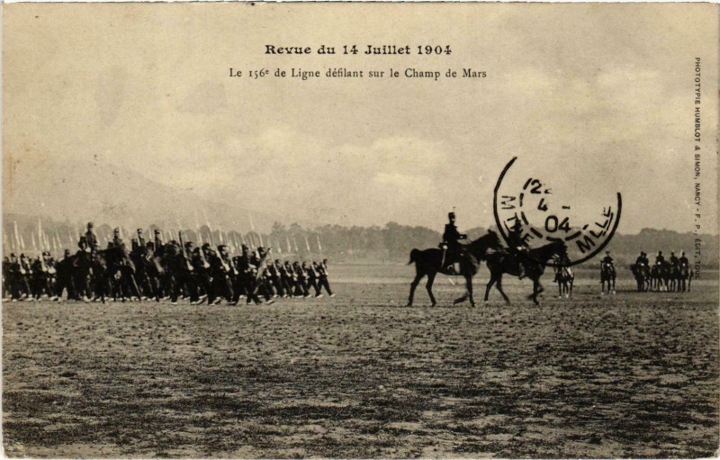 Carte postale ancienne Militaire Toul - Revue du 14 Juillet - Le 156e de Ligne à Toul
