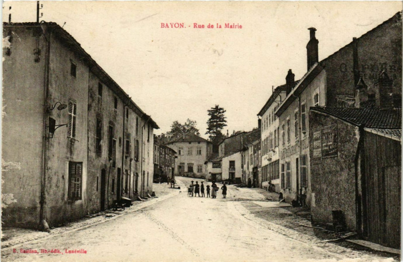 Carte postale ancienne Bayon Rue de la Mairie à Bayon