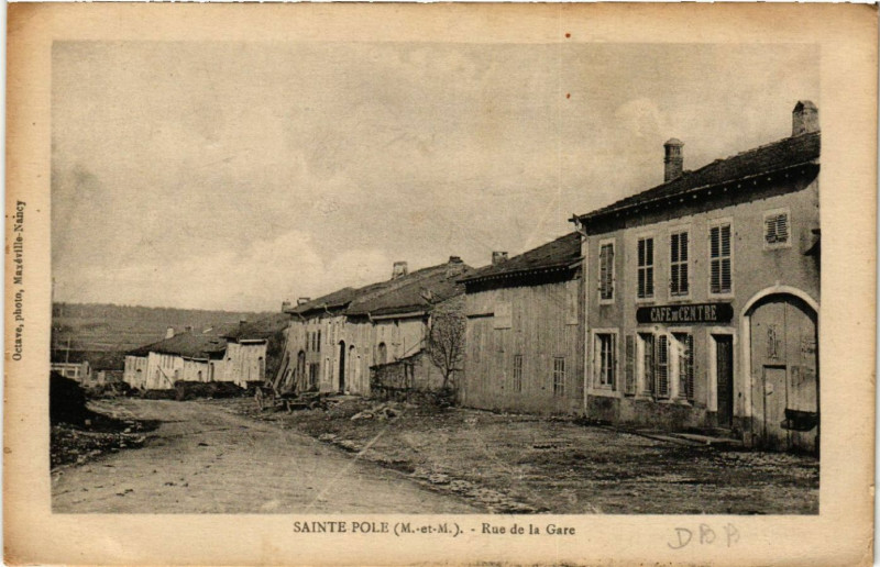 Carte postale ancienne Sainte-Pole - Rue de la Gare à Sainte-Pôle