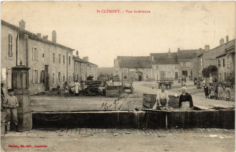 Carte postale ancienne Saint-Clement - Saint-Clément - Vue Interieure à Saint-Clément