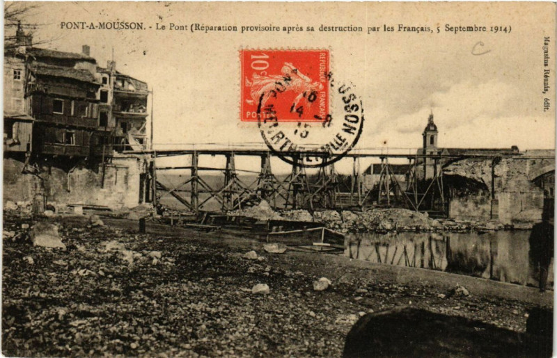 Carte postale ancienne Pont-a-Mousson - Pont-á-Mousson - Le Pont - Réparations provisoire à Pont-à-Mousson