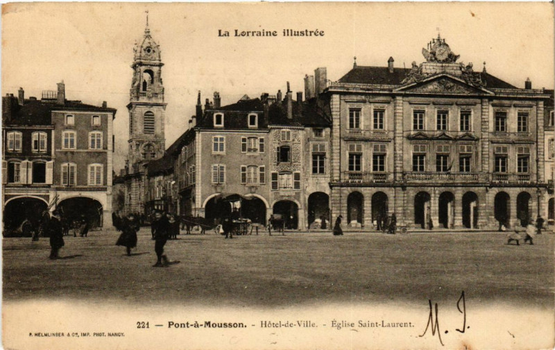 Carte postale ancienne Pont-a-Mousson - Pont-á-Mousson - Hotel-de-Ville - Eglise à Pont-à-Mousson