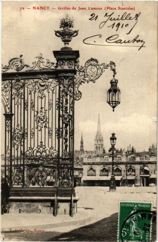 Carte postale ancienne Nancy - Grilles de Jean Lamour - Place Stanislas à Nancy