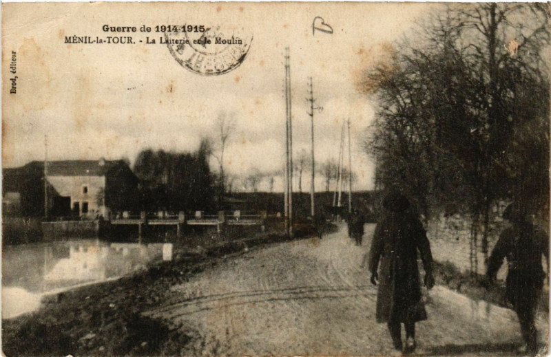 Carte postale ancienne Menil-la-Tour - Ménil-la-Tour - La Laiterie et le Moulin à Ménil-la-Tour