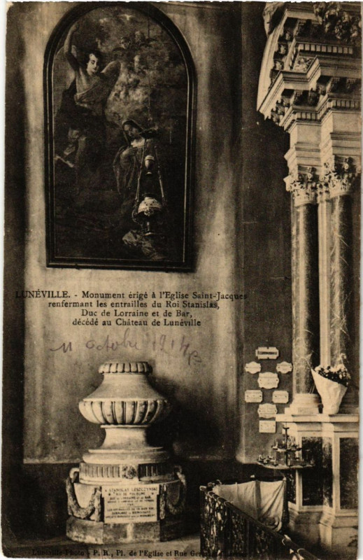 Carte postale ancienne Luneville - Lunéville - Monument erigé á L'Eglise Saint-Jacques à Lunéville